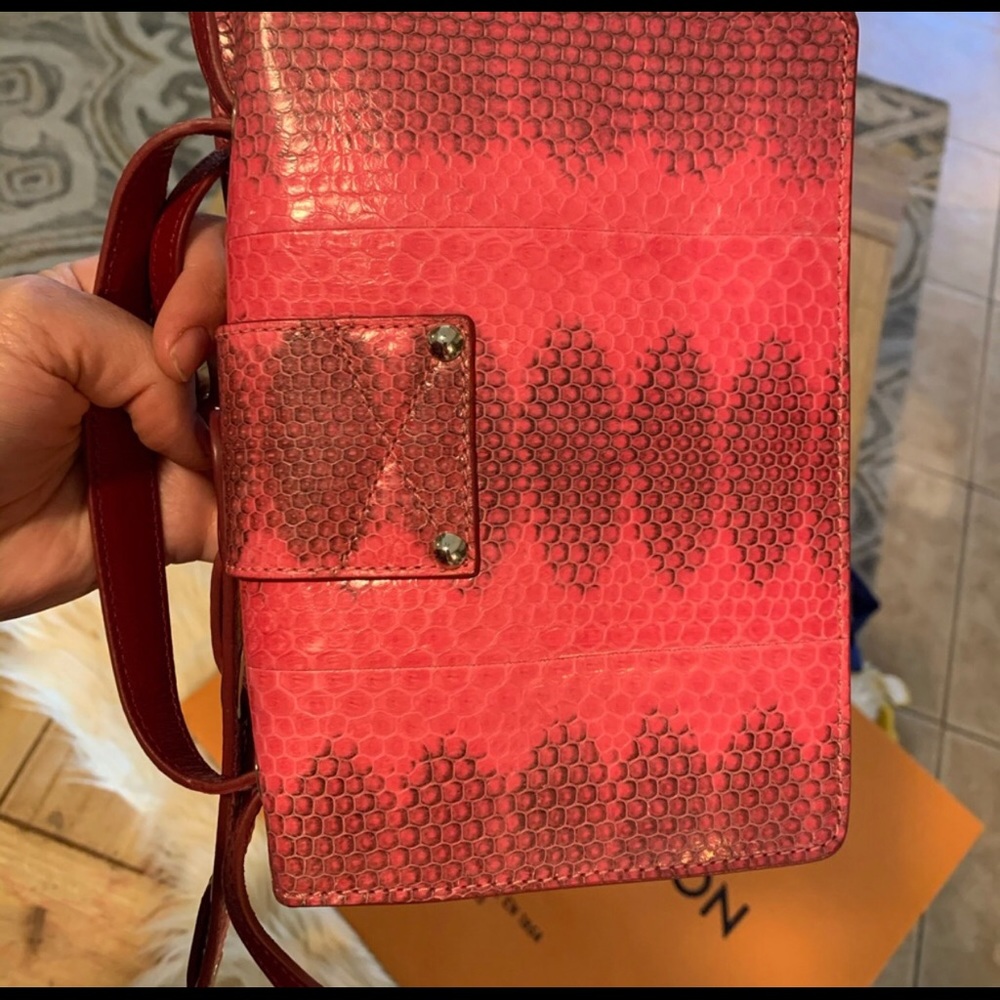 💕Limited Edition Snakeskin Jimmy Choo - Picture 2 of 16